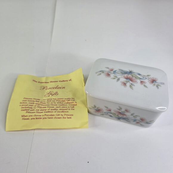Princess House Exclusive Handcrafted Porcelain Vintage Trinket Box Japan Floral - Picture 2 of 12
